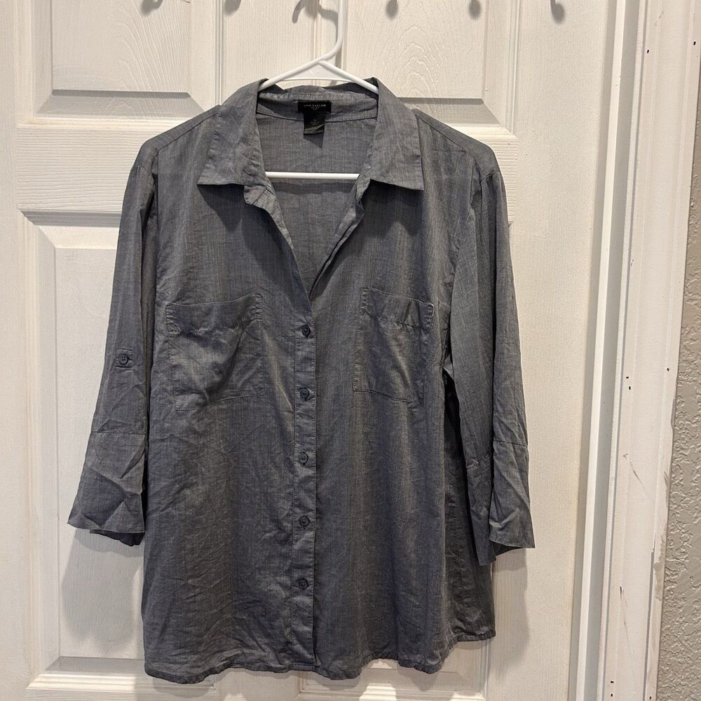 Ann Taylor Blue Chambray Button Up Top Blouse Size 14 Cotton Roll Tab 3/4 Sleeve